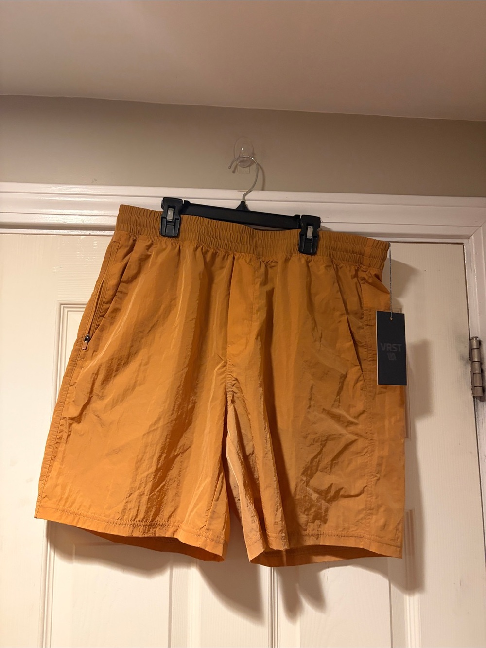 Men’s 7" All in unlined Athletic Quick Dry Short in Mustard L